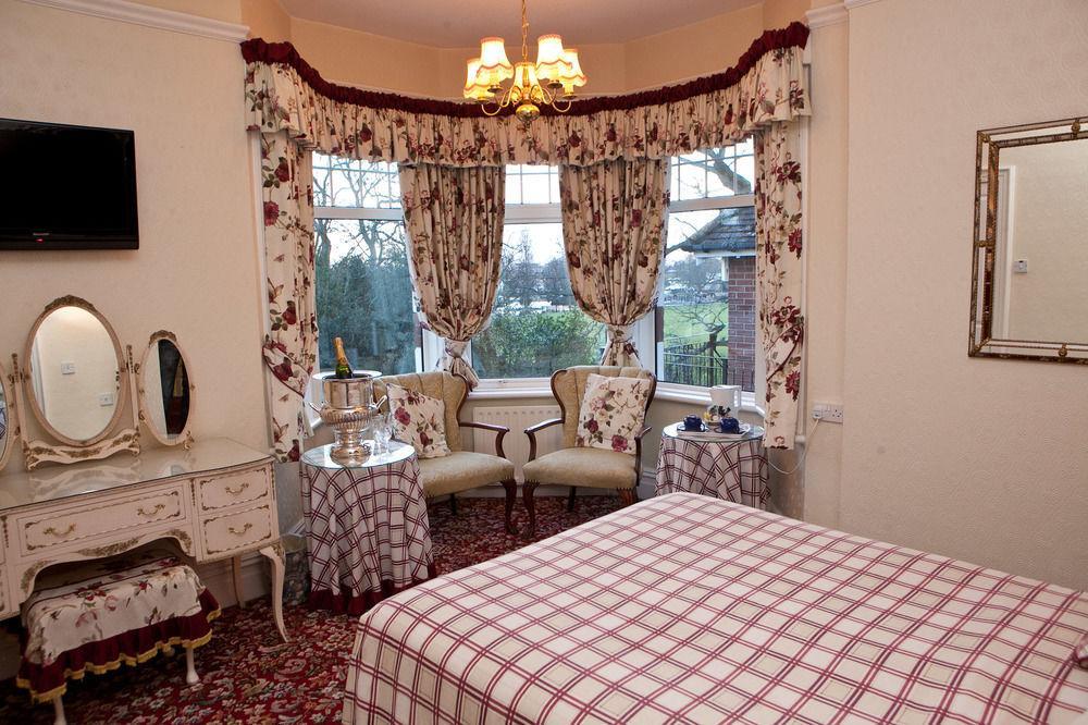 The Quarterdeck B&B Poole Exterior photo